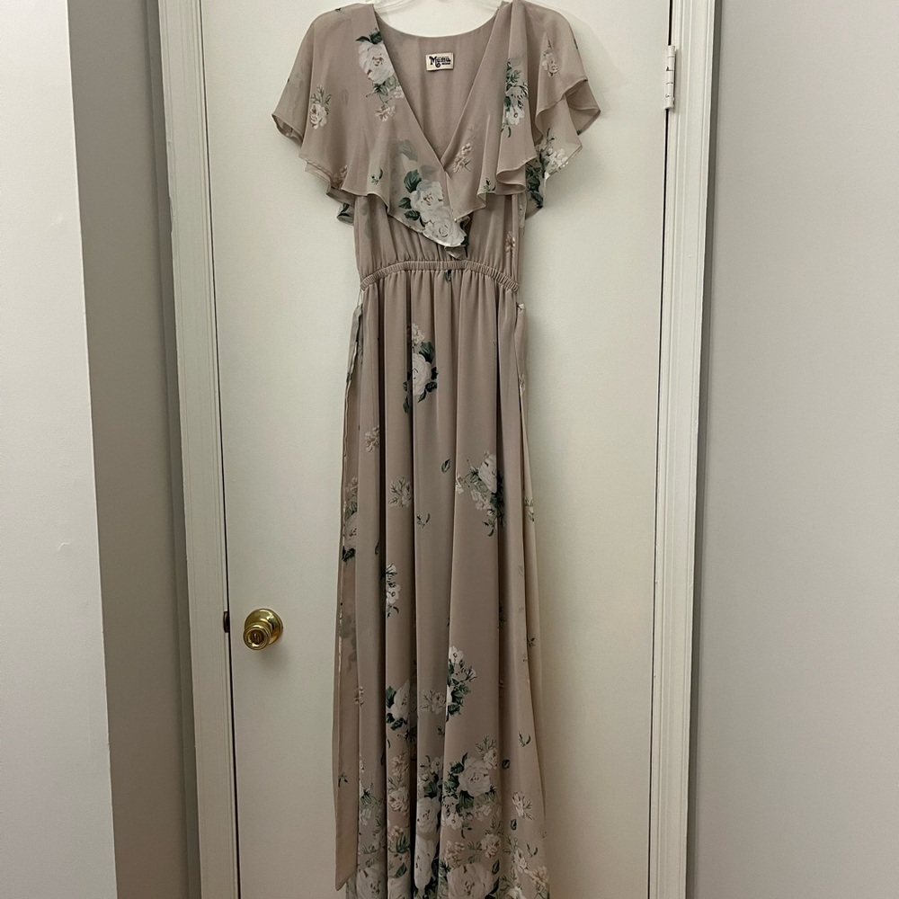 Show Me Your Mumu Floral V-Neck Formal Dress 🌺